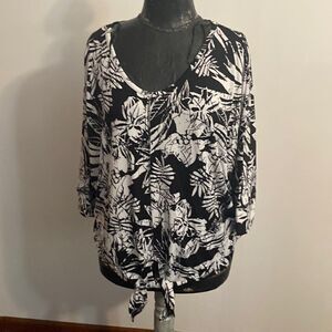 Studio JPR Black White top, size large